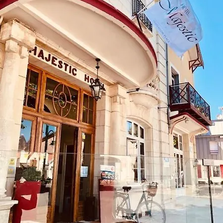 Hotel Logis Majestic - La Rochelle 3*