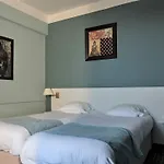 Logis Majestic - La Rochelle 酒店 沙特拉永普拉日