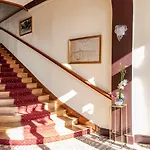 酒店 Logis Majestic - La Rochelle 3*