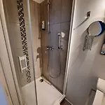 酒店 Logis Majestic - La Rochelle 3*