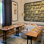 Hotel Logis Majestic - La Rochelle