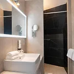 Logis Majestic - La Rochelle