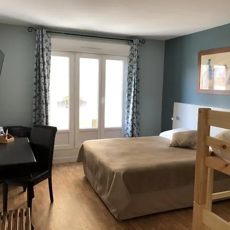 Logis Majestic Plage - La Rochelle 3* 沙特拉永普拉日