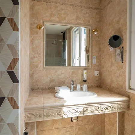 Hotel Logis Majestic - La Rochelle Chatelaillon-Plage