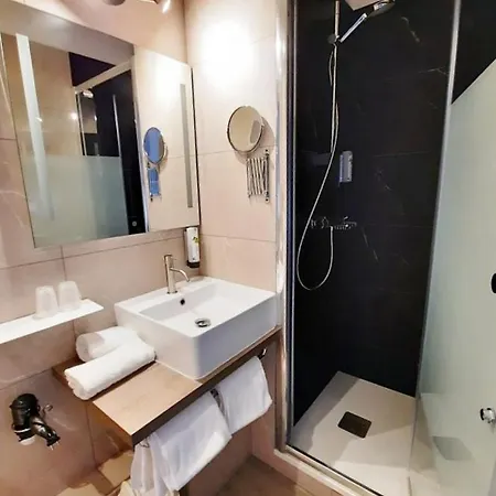 酒店 Logis Majestic Plage - La Rochelle