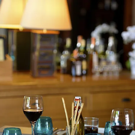 Logis Majestic - La Rochelle Hotel 3*