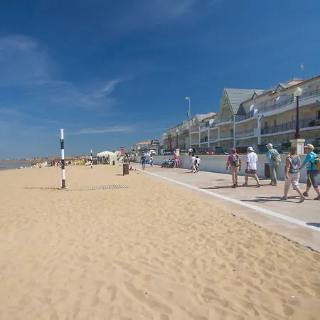 Logis Majestic - La Rochelle Szálloda