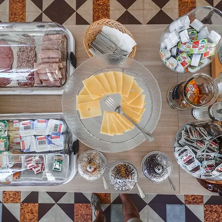 Hotel Logis Majestic - La Rochelle