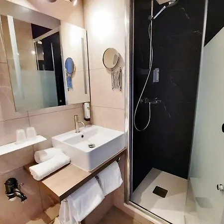 Logis Majestic - La Rochelle Châtelaillon-Plage