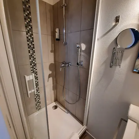 Hotell Logis Majestic - La Rochelle 3*