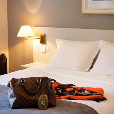 Hotel Logis Majestic - La Rochelle