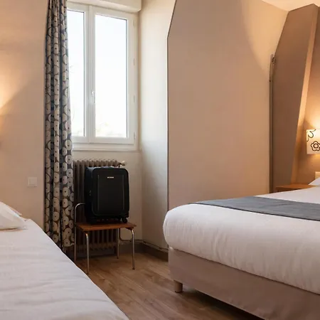 Hotel Logis Majestic - La Rochelle 3*