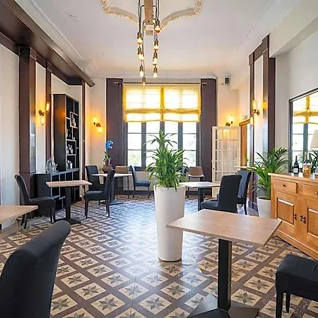 فندق Logis Majestic - La Rochelle