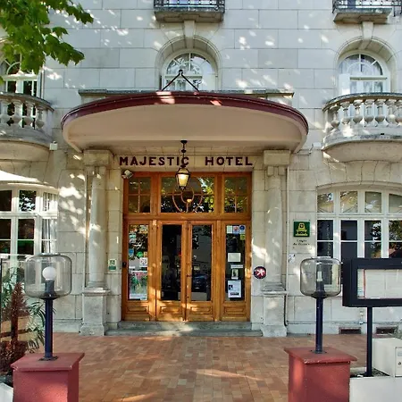 Logis Majestic Plage - La Rochelle 3*