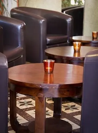 酒店 Logis Majestic Plage - La Rochelle 沙特拉永普拉日