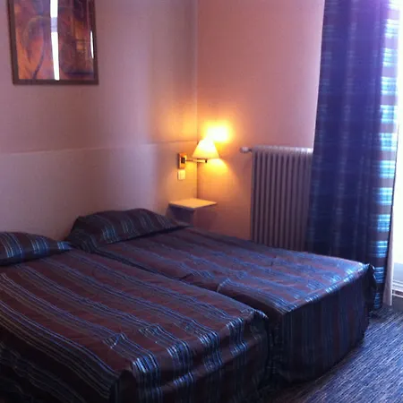 Logis Majestic Plage - La Rochelle 3* 沙特拉永普拉日