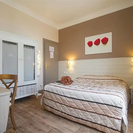 Hotel Logis Majestic - La Rochelle Châtelaillon-Plage