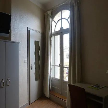 Logis Majestic - La Rochelle Hotel