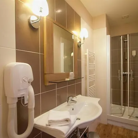 Logis Majestic - La Rochelle