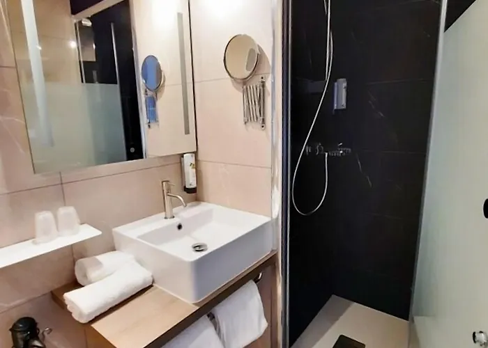 Logis Majestic - La Rochelle Châtelaillon-Plage