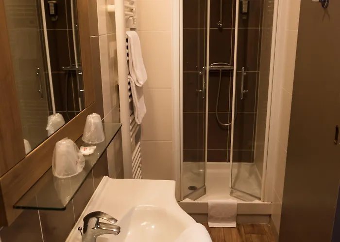 Logis Majestic - La Rochelle Hotel