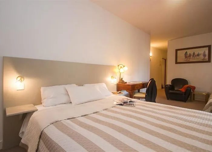 Logis Majestic - La Rochelle Hotel